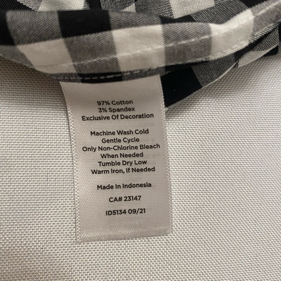 Talbots Black and White Gingham button down shirt Size 12 petite - Picture 9 of 13